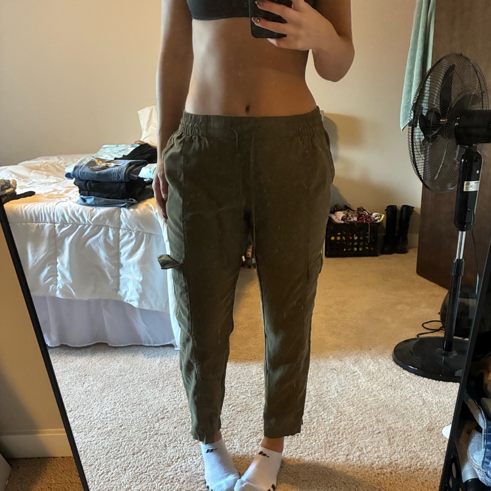 Old Navy Olive Green Lightweight Cargo Pants